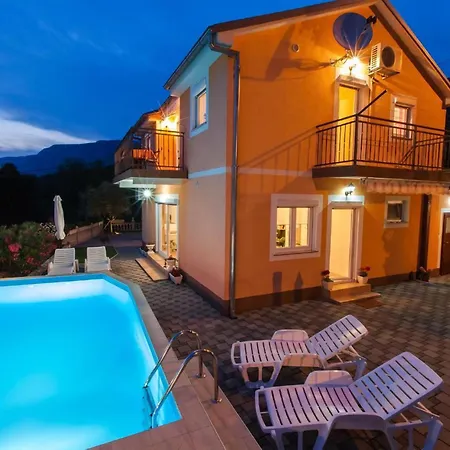 Haus Veronika * 크리크베니카